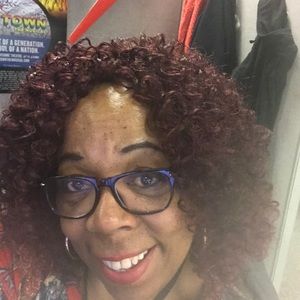 Meet your Posher, Myra